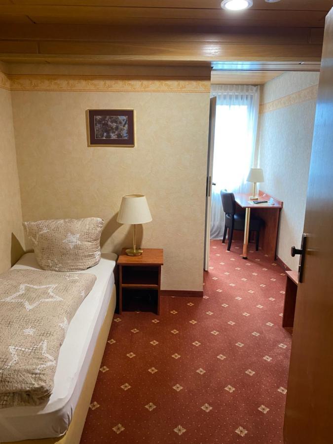 Hotel Restaurant Lenhsen Elmpt Eksteriør bilde