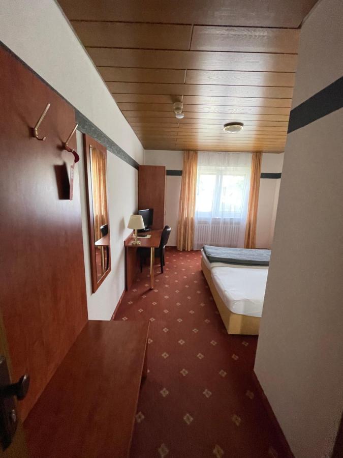 Hotel Restaurant Lenhsen Elmpt Eksteriør bilde
